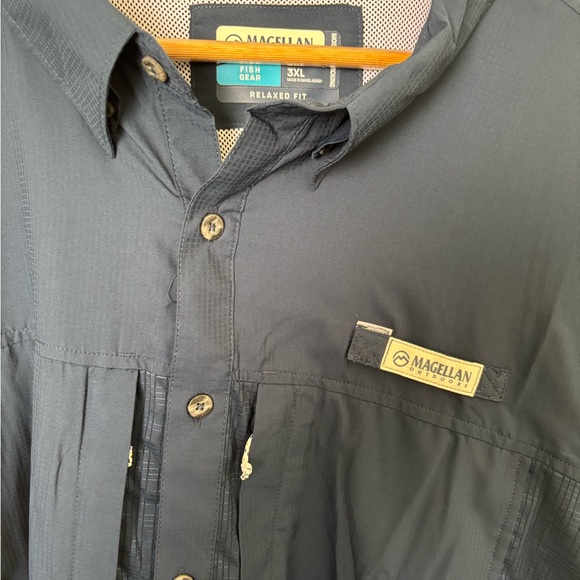 NWT Magellan Outdoors Navy Button-Up Shirt - Picture 2 of 4